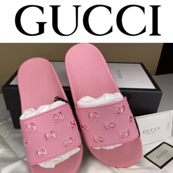 Gucci Shoes - Gucci Women's Pursuit Rubber GG Pool Slide Size 37